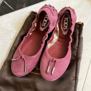 Tod’s Gommino suede ballerina flats
